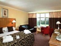 Macdonald Savill Court Hotel Egham