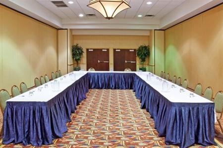 фото отеля Holiday Inn Flint