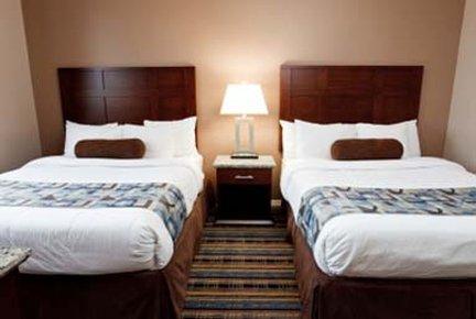 фото отеля Ramada Inn and Suites - Downtown Vancouver