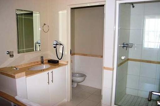 фото отеля Sunstays Lagoon Beach Apartments Cape Town