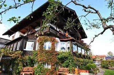 фото отеля Hotel Schnitzer Bad Wiessee