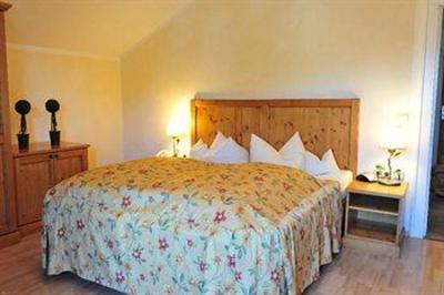 фото отеля Hotel Schnitzer Bad Wiessee