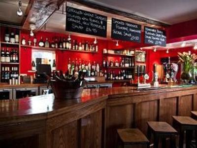 фото отеля The Oak Tree Inn