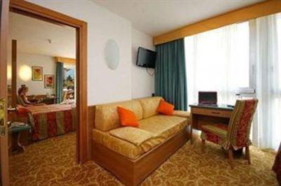 фото отеля Ambassador Suite Aparthotel