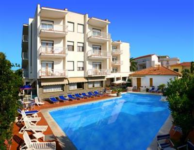 фото отеля Splendid Hotel Diano Marina