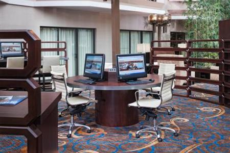 фото отеля Sheraton Detroit Metro Airport