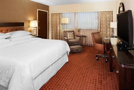 фото отеля Sheraton Detroit Metro Airport