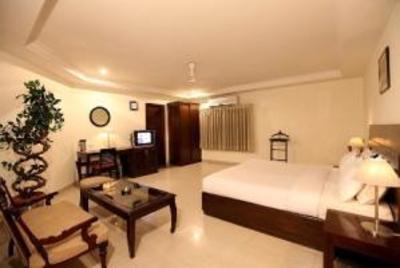 фото отеля Hotel Waves New Delhi