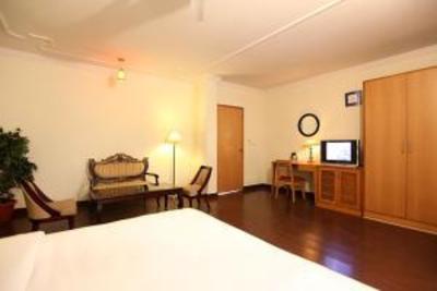 фото отеля Hotel Waves New Delhi