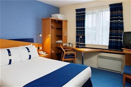 фото отеля Holiday Inn Express Canterbury