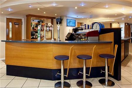 фото отеля Holiday Inn Express Canterbury