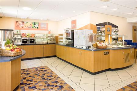 фото отеля Holiday Inn Express Canterbury