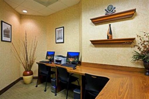 фото отеля Crowne Plaza Hotel Edison