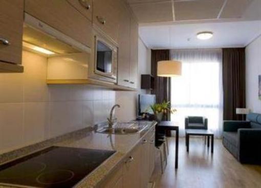 фото отеля Compostela Suites Apartments