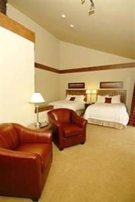 фото отеля Huff Estates Inn & Winery Bloomfield (Canada)