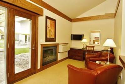 фото отеля Huff Estates Inn & Winery Bloomfield (Canada)