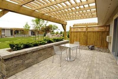 фото отеля Huff Estates Inn & Winery Bloomfield (Canada)