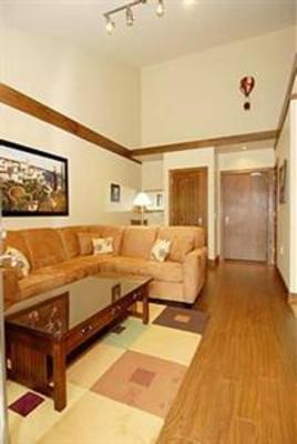 фото отеля Huff Estates Inn & Winery Bloomfield (Canada)