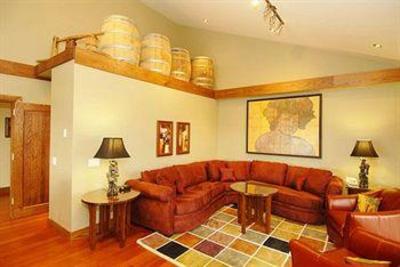 фото отеля Huff Estates Inn & Winery Bloomfield (Canada)