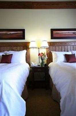 фото отеля Huff Estates Inn & Winery Bloomfield (Canada)