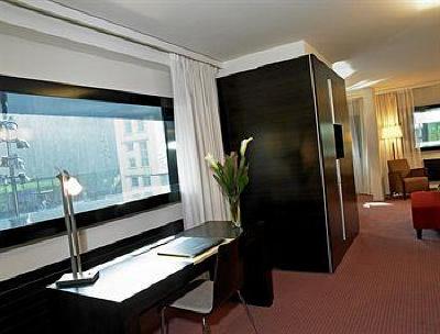 фото отеля Four Points by Sheraton Sihlcity Zurich