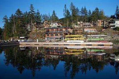 фото отеля Painted Boat Resort