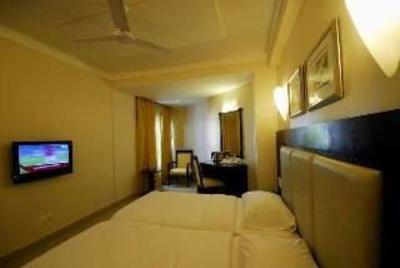 фото отеля Lily Sarovar Portico