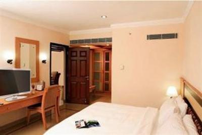 фото отеля Hotel Pearl Continental