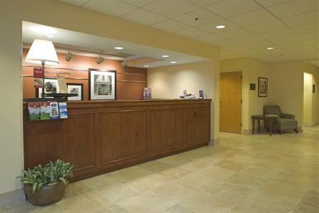 фото отеля Hampton Inn Rochester North