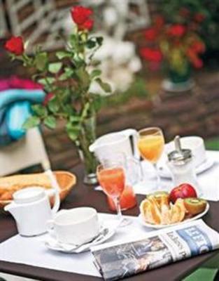 фото отеля Logis Garden Hotel