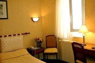 фото отеля Logis Garden Hotel