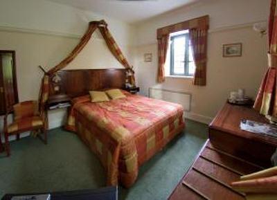 фото отеля Llansantffraed Court Hotel Abergavenny
