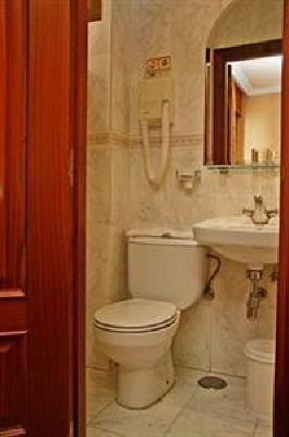 фото отеля Hostal Victoria III