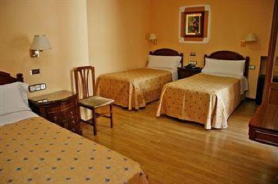 фото отеля Hostal Victoria III