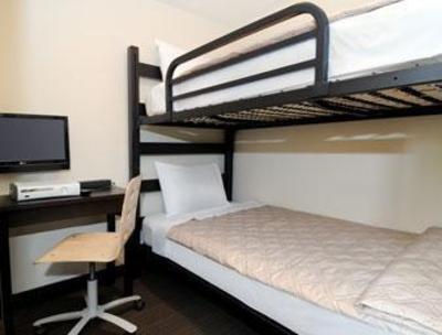 фото отеля Super 8 Peterborough