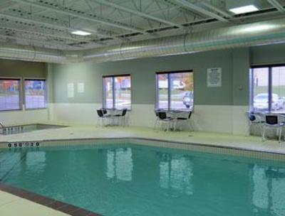 фото отеля Super 8 Peterborough