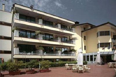 фото отеля Versilia Holidays Hotel Forte dei Marmi