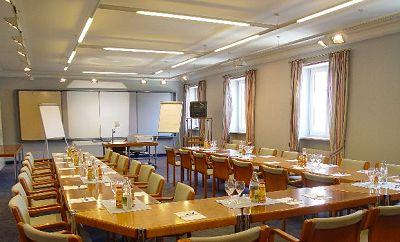 фото отеля Hotel Zur Post Altötting