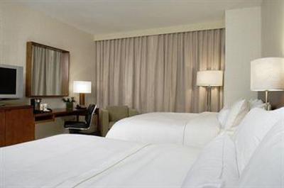 фото отеля Westin Chicago North Shore