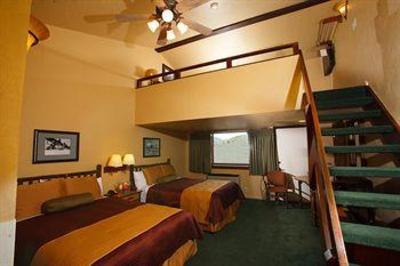 фото отеля Elk Country Inn