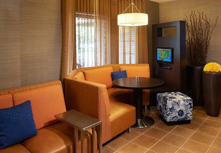 фото отеля Courtyard by Marriott Cleveland Airport/South