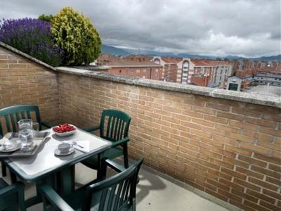 фото отеля Mendebaldea Suites Pamplona