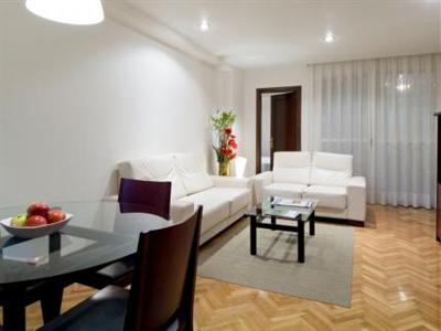 фото отеля Mendebaldea Suites Pamplona