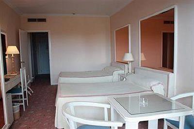фото отеля Hotel Mas Gallau Cambrils
