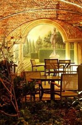 фото отеля Le Chatelain Hotel