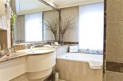 фото отеля Le Chatelain Hotel