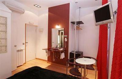 фото отеля Hostal Santo Domingo Madrid