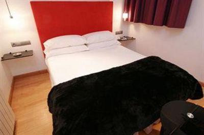 фото отеля Hostal Santo Domingo Madrid
