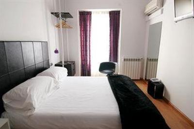 фото отеля Hostal Santo Domingo Madrid