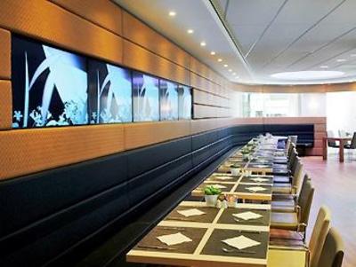 фото отеля Hotel Novotel Den Haag City Centre